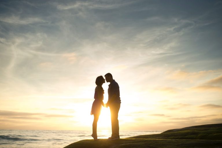 Lire la suite à propos de l’article Bracelets couple : La tendance romantique qui célèbre l’amour